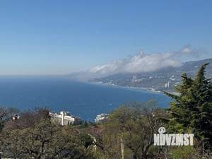 Дом 300м&sup2;, 3-этажный, участок 6 сот.  