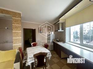 Дом 164м&sup2;, 3-этажный, участок 1 сот.  