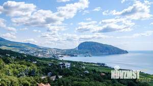 Дом 272м², 3-этажный, участок 4 сот.  