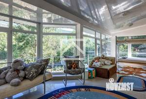 Дом 280м&sup2;, 3-этажный, участок 22 сот.  