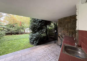 Дом 303м&sup2;, 3-этажный, участок 7 сот.  