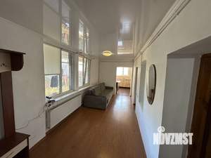 Дом 180м&sup2;, 2-этажный, участок 5 сот.  