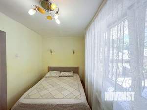 Дом 49м&sup2;, 2-этажный, участок 1 сот.  