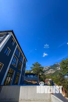 Дом 460м&sup2;, 3-этажный, участок 10 сот.  