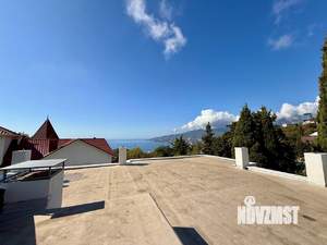 Дом 313м², 3-этажный, участок 6 сот.  