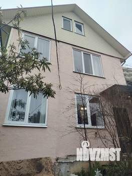 Дом 105м&sup2;, 3-этажный, участок 3 сот.  