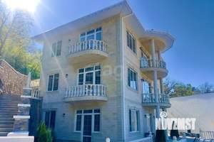 Дом 298м², 3-этажный, участок 9 сот.  