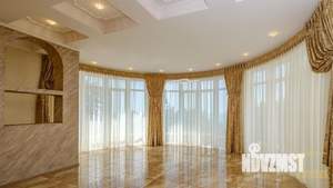 Дом 708м&sup2;, 3-этажный, участок 21 сот.  