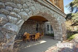 Дом 825м², 3-этажный, участок 31 сот.  