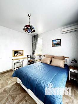 Дом 500м&sup2;, 3-этажный, участок 6 сот.  