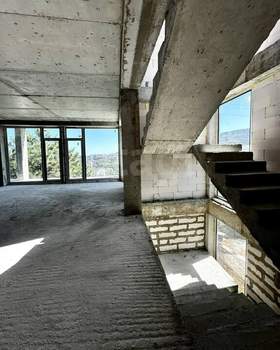 Дом 584м&sup2;, 3-этажный, участок 4 сот.  