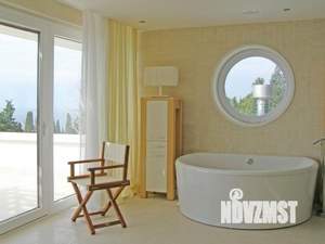 Дом 564м², 3-этажный, участок 12 сот.  