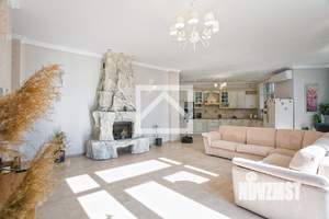 Дом 295м², 3-этажный, участок 9 сот.  