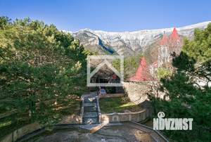 Дом 504м&sup2;, 3-этажный, участок 14 сот.  