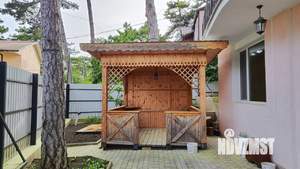 Дом 252м², 3-этажный, участок 4 сот.  