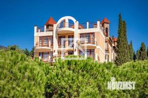 Дом 1802м², 5-этажный, участок 31 сот.  