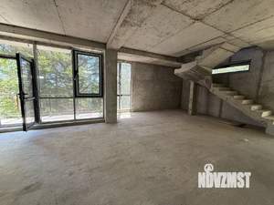 Дом 219м², 2-этажный, участок 3 сот.  