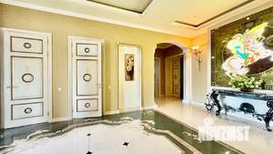 Дом 1050м², 3-этажный, участок 26 сот.  