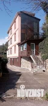 Дом 241м², 3-этажный, участок 1 сот.  