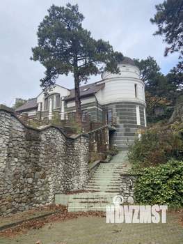 Дом 800м², 3-этажный, участок 12 сот.  