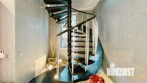 Дом 350м&sup2;, 2-этажный, участок 9 сот.  