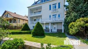 Дом 790м&sup2;, 3-этажный, участок 10 сот.  