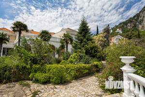 Дом 528м², 2-этажный, участок 15 сот.  