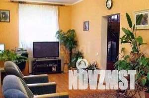 Дом 130м&sup2;, 2-этажный, участок 4 сот.  