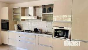 Дом 230м², 3-этажный, участок 22 сот.  