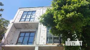 Дом 235м&sup2;, 3-этажный, участок 5 сот.  