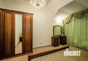 Дом 266м&sup2;, 3-этажный, участок 20 сот.  