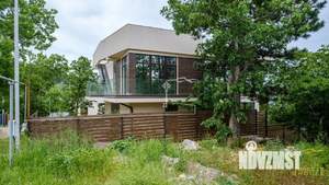 Дом 298м², 2-этажный, участок 5 сот.  