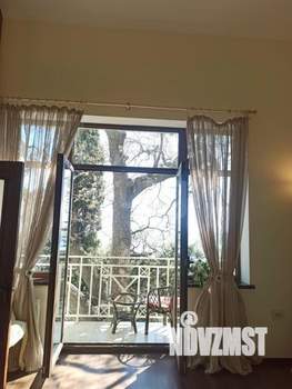 Дом 198м&sup2;, 5-этажный, участок 3 сот.  