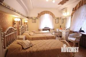 Дом 450м&sup2;, 3-этажный, участок 47 сот.  