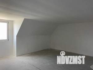 Дом 190м&sup2;, 3-этажный, участок 5 сот.  