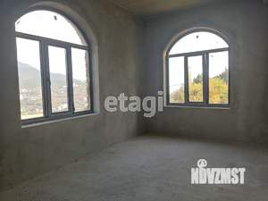 Дом 206м&sup2;, 2-этажный, участок 4 сот.  