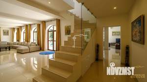 Дом 507м&sup2;, 3-этажный, участок 12 сот.  