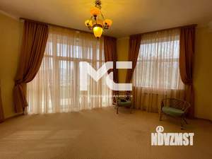 Дом 321м², 3-этажный, участок 10 сот.  