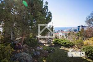 Дом 400м&sup2;, 2-этажный, участок 20 сот.  