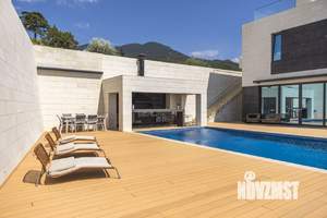 Дом 450м&sup2;, 2-этажный, участок 20 сот.  