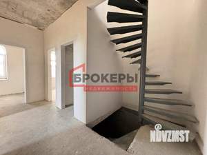 Дом 228м², 3-этажный, участок 5 сот.  