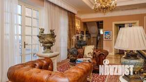 Коттедж 1250м², 3-этажный, участок 18 сот.  