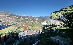 Дом 320м&sup2;, 3-этажный, участок 6 сот.  