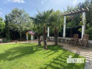 Дом 750м&sup2;, 3-этажный, участок 30 сот.  