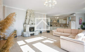 Дом 295м², 3-этажный, участок 9 сот.  