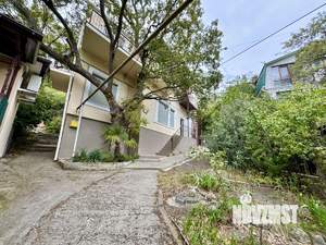 Дом 375м², 3-этажный, участок 1 сот.  