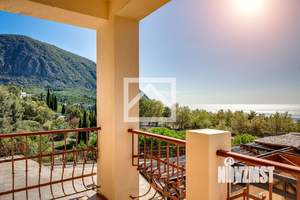 Дом 1802м², 5-этажный, участок 31 сот.  