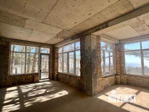 Дом 255м&sup2;, 3-этажный, участок 4 сот.  