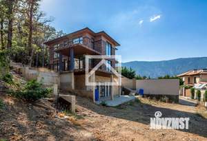 Дом 270м&sup2;, 3-этажный, участок 5 сот.  