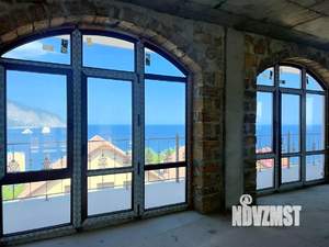 Дом 740м², 3-этажный, участок 6 сот.  